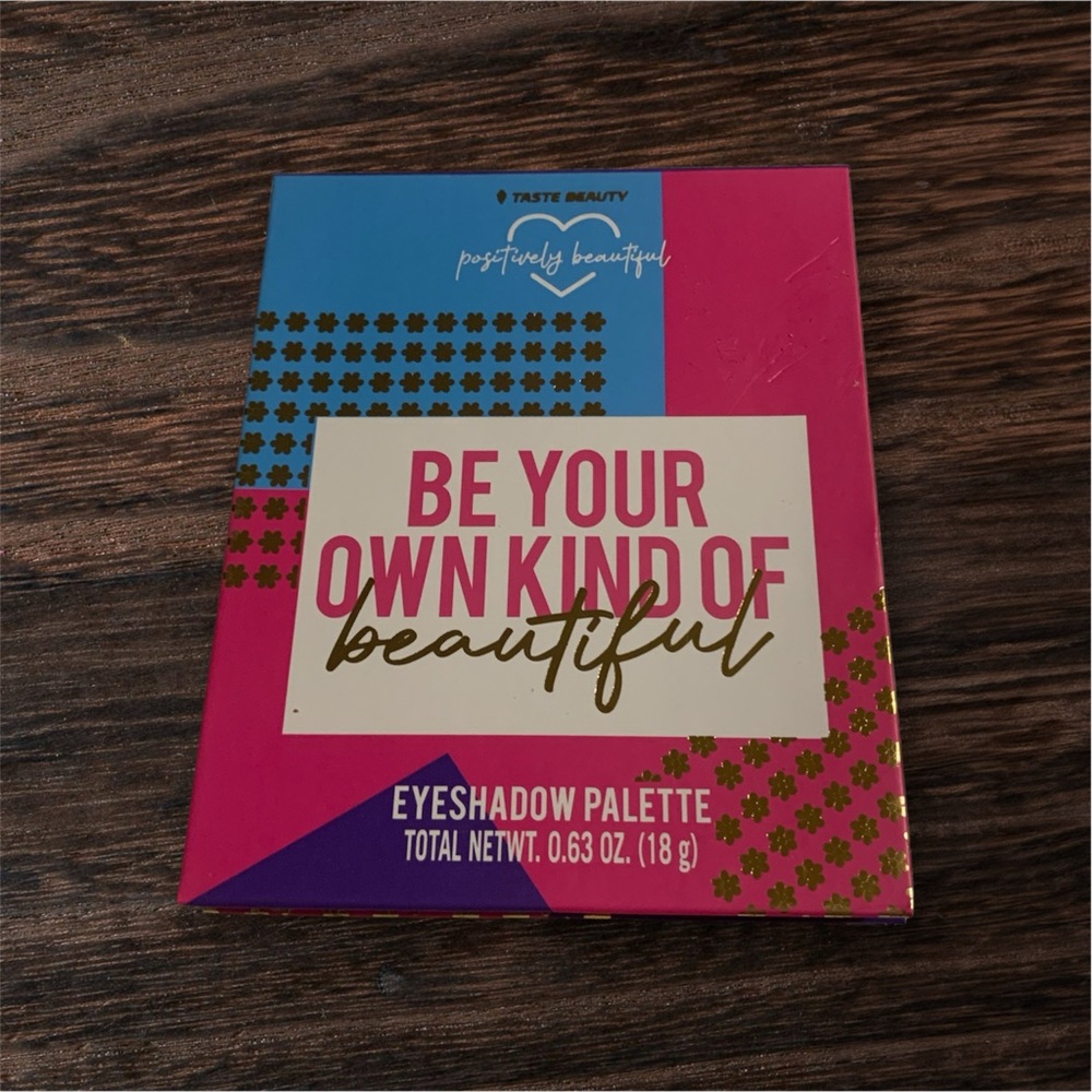 BRAND NEW Positively Beautiful Eyeshadow Palette